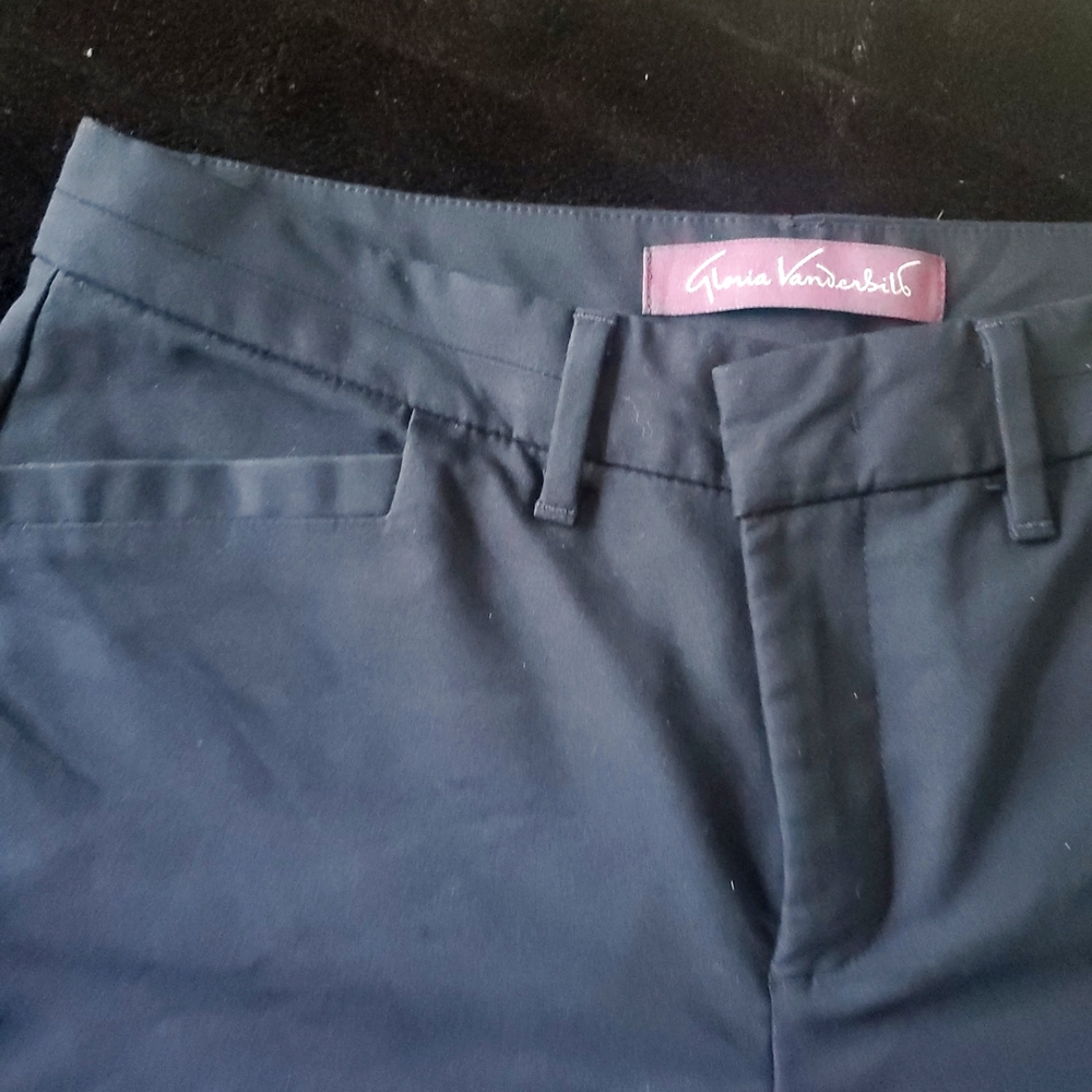 GLORIA VANDERBILT Trousers